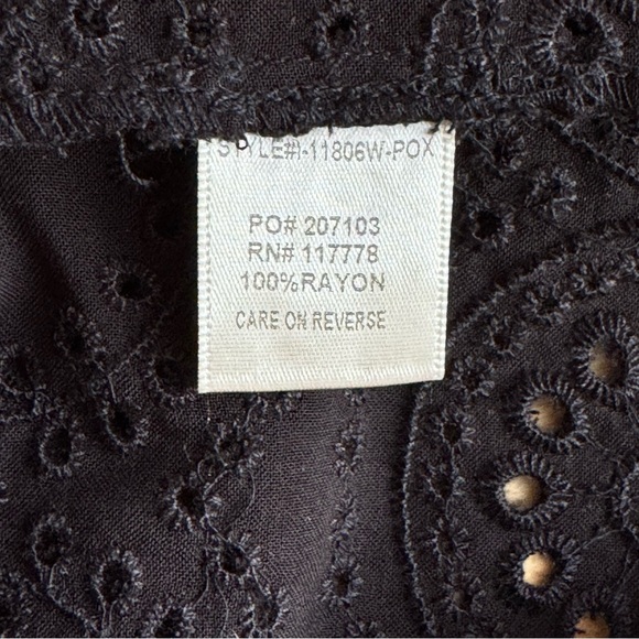 Lovestitch Eyelet Tank Top - Picture 4 of 9